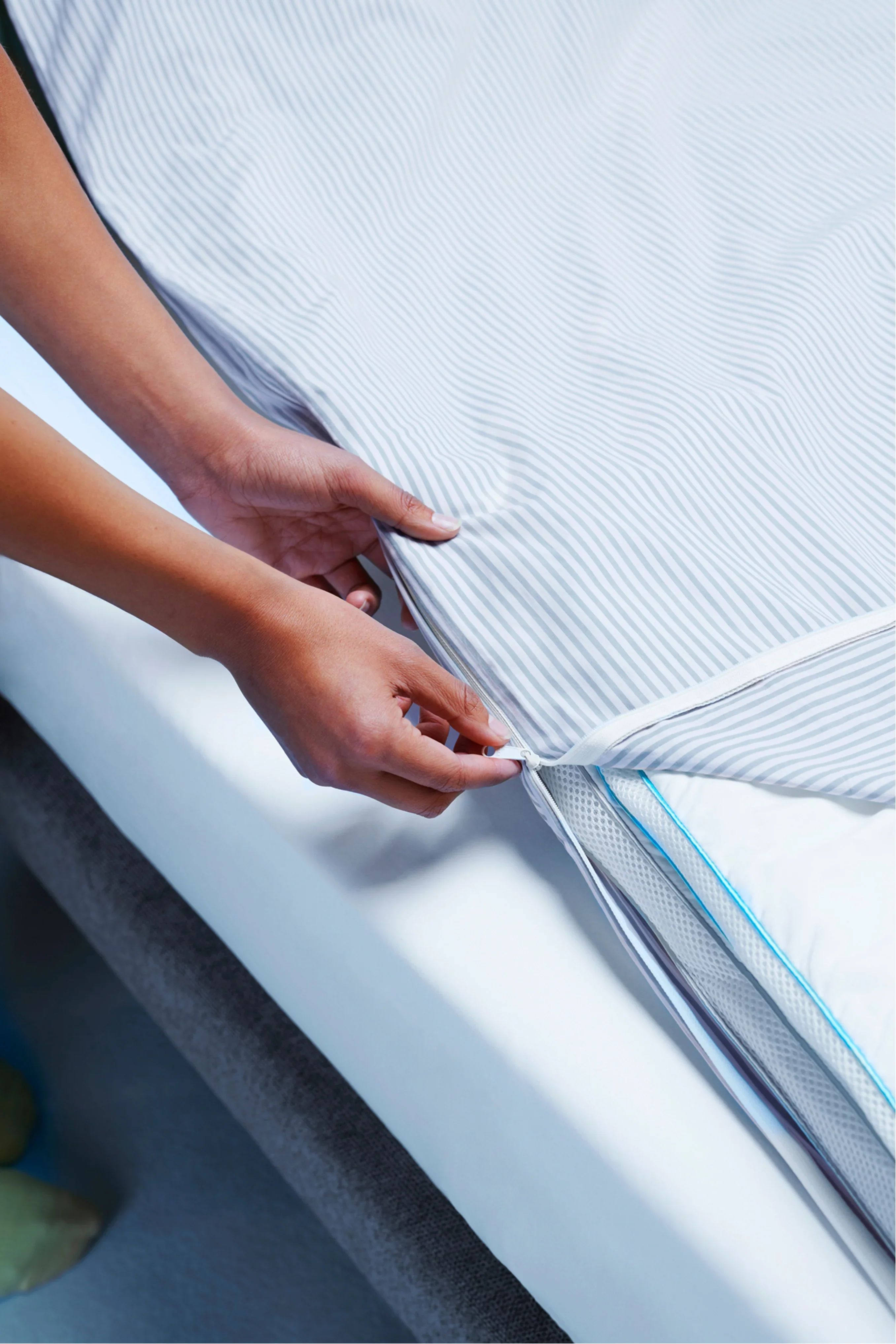 Cloudpillo Striped Bedding Set - Image 12